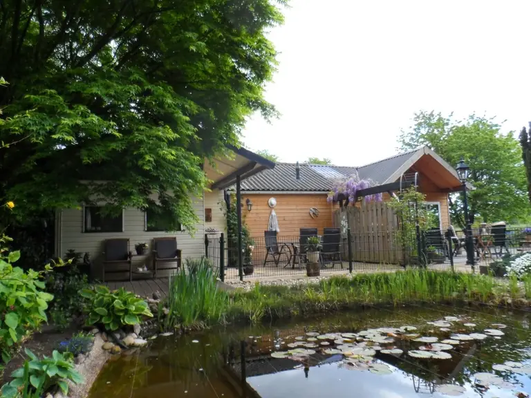 Vijverzicht - Bed and Breakfast Marijenkampen