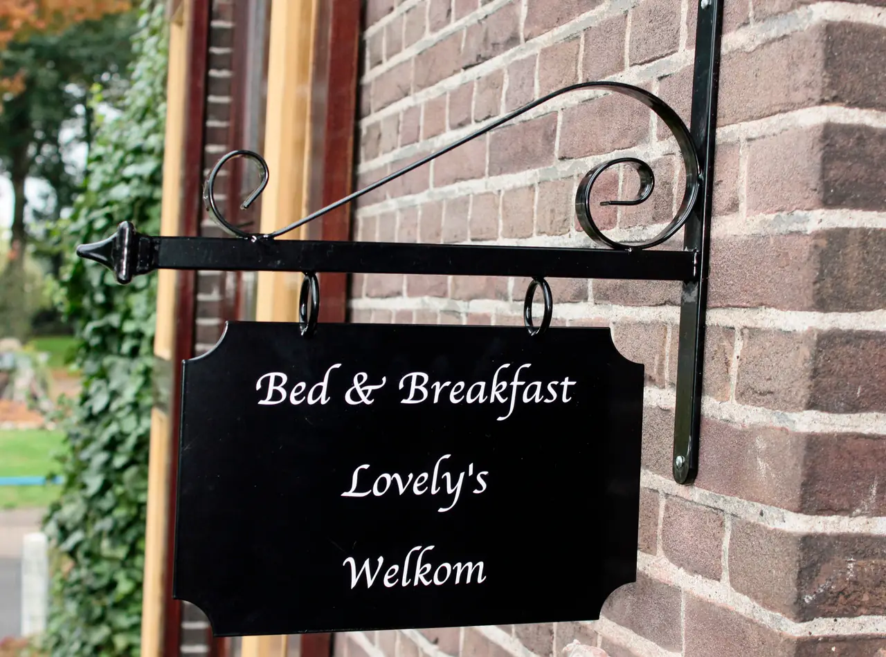 Bed and Breakfast Lovely's - Bed and Breakfast Hall