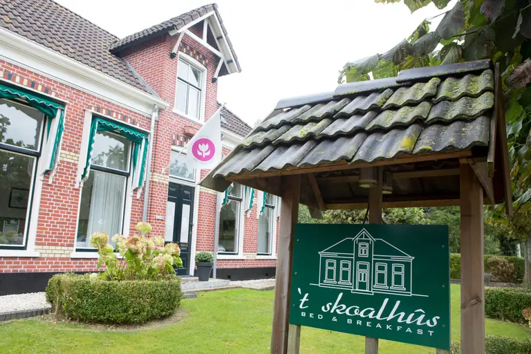 't Skoalhûs Wellness en Slapen - Bed and Breakfast Westergeast