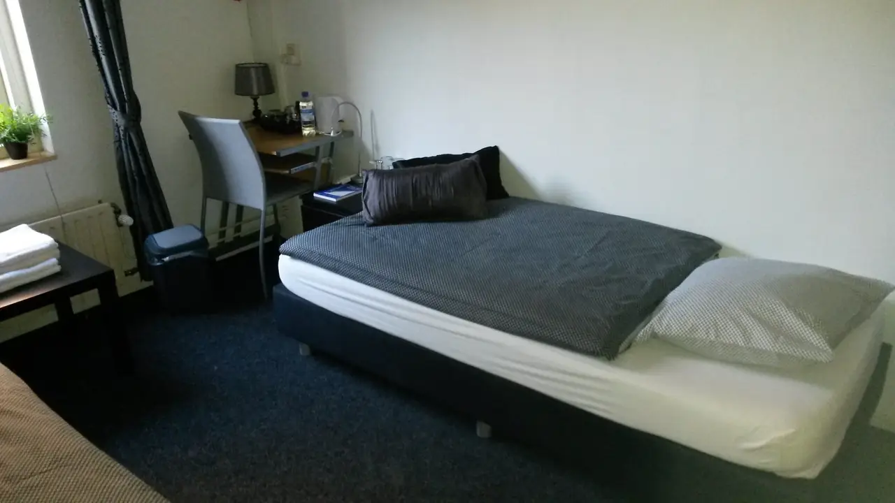 Single bedroom