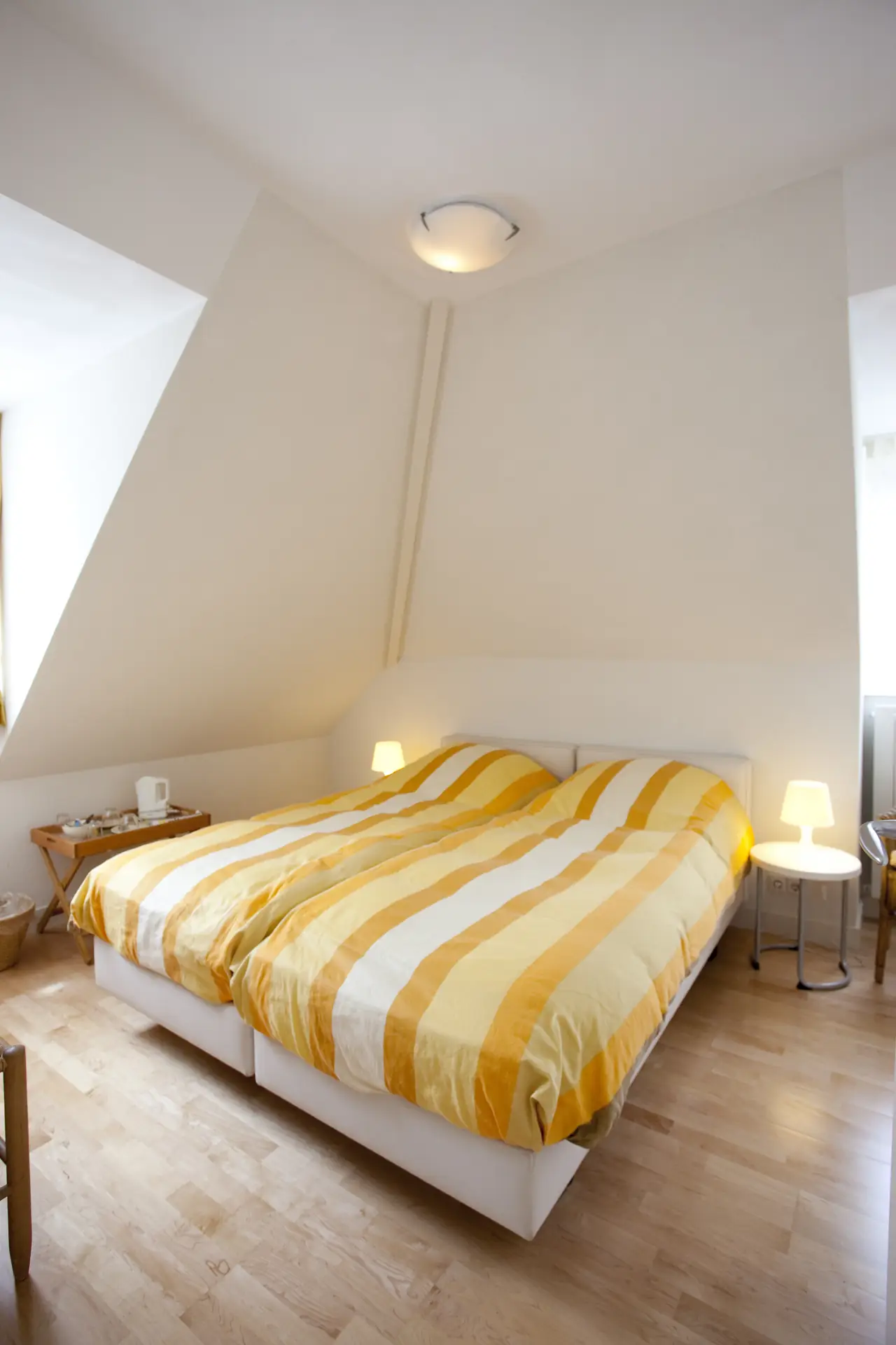 Au bord du canal Kamer 3