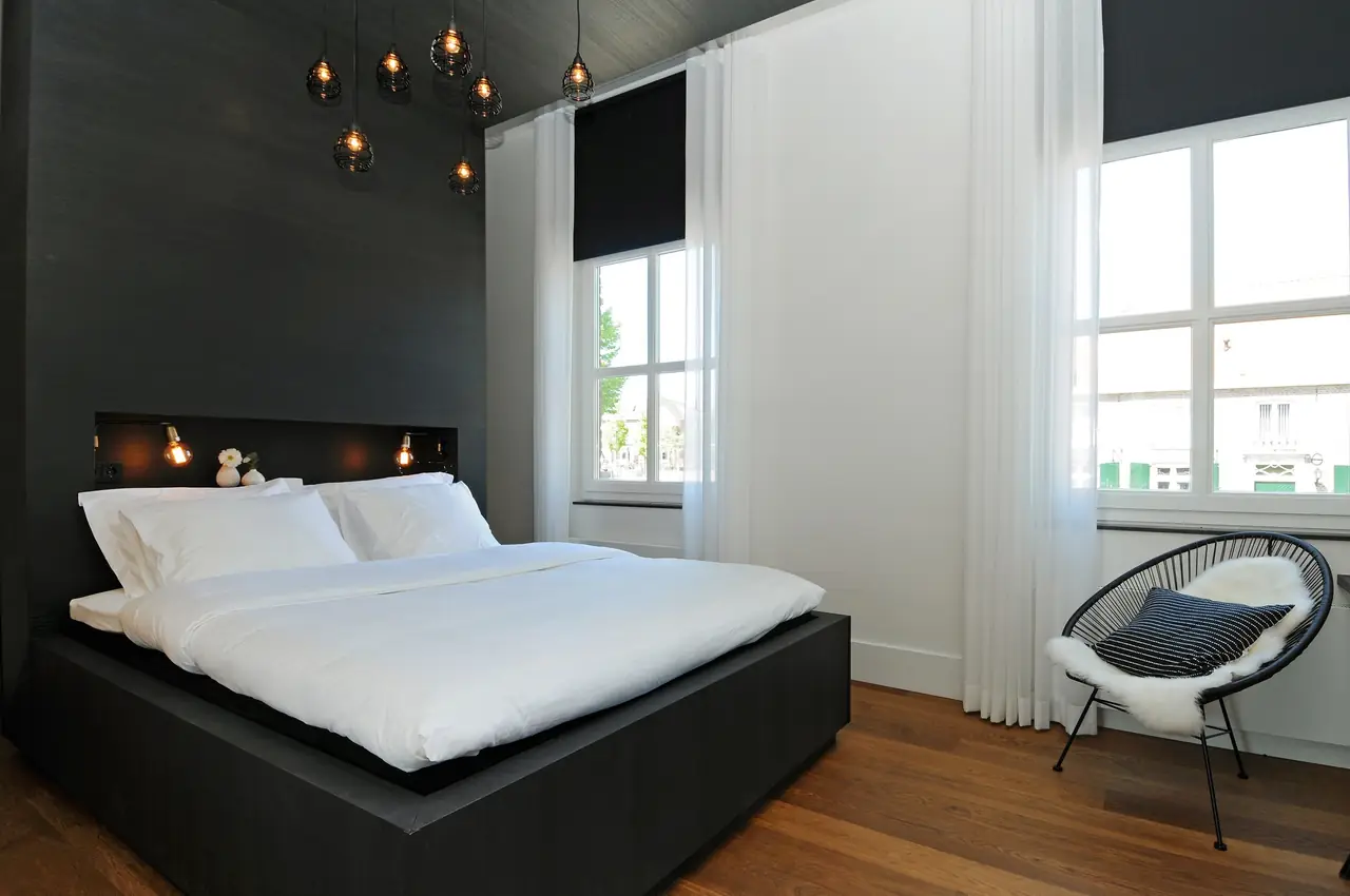 De Archiefkamer (uitzicht op marktplein)