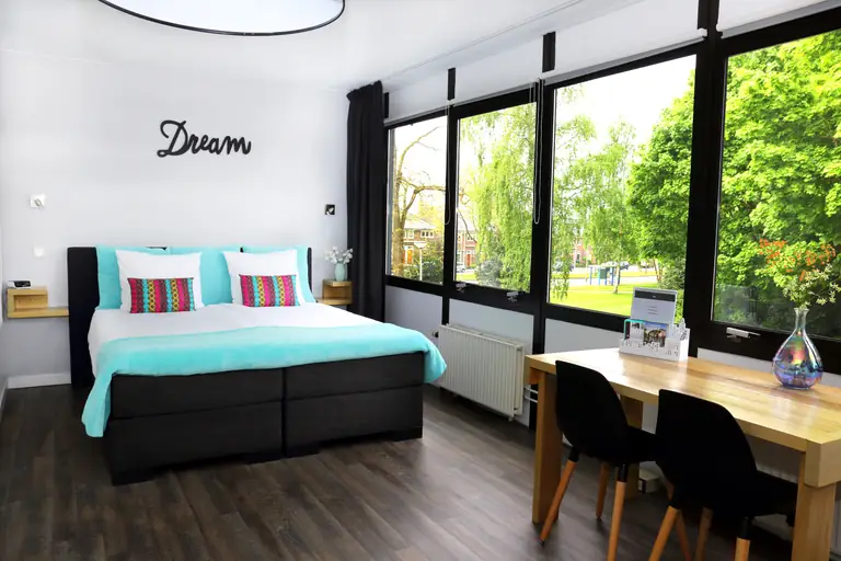B&B Aan Het Florapark - Bed and Breakfast Enschede