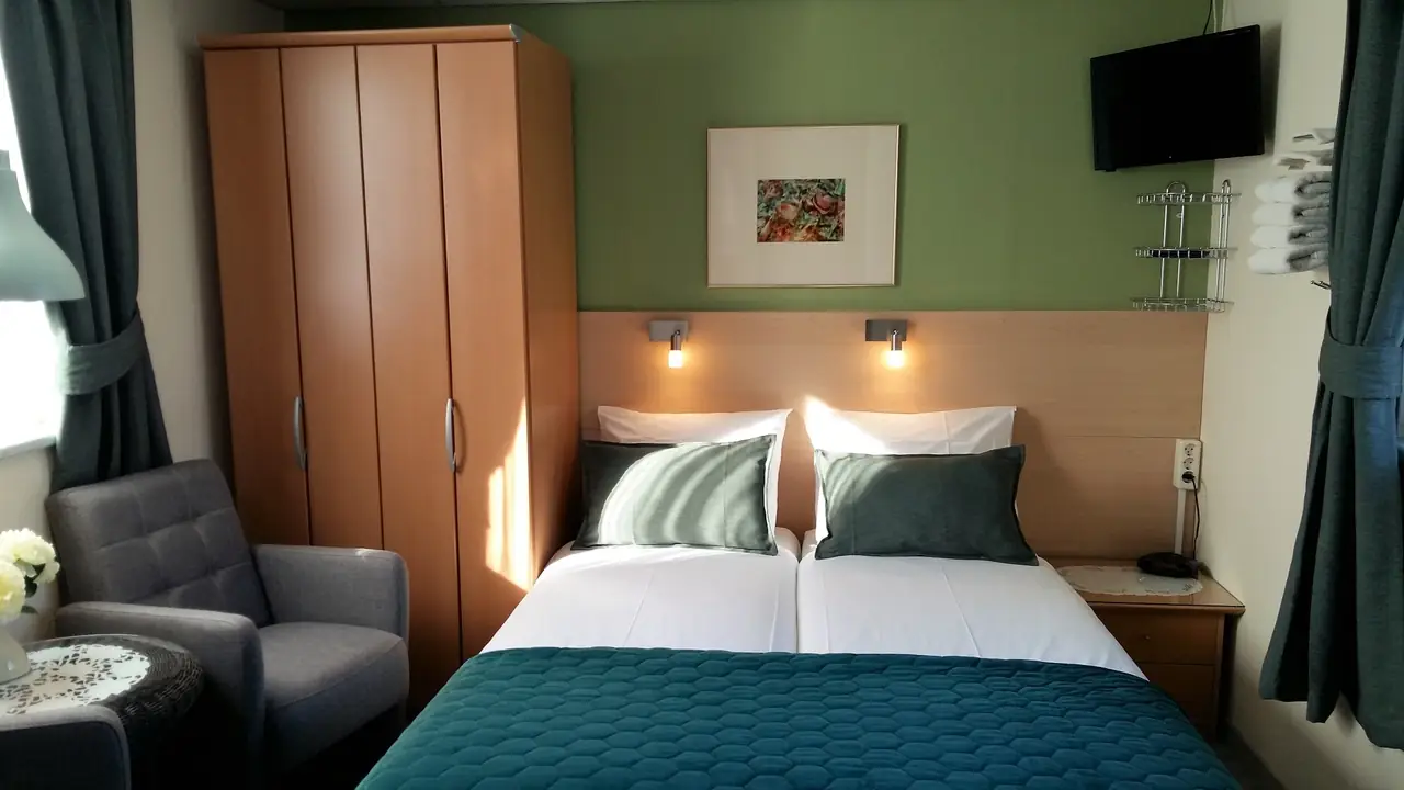 Kamer 2 (aan de tuin gelegen)