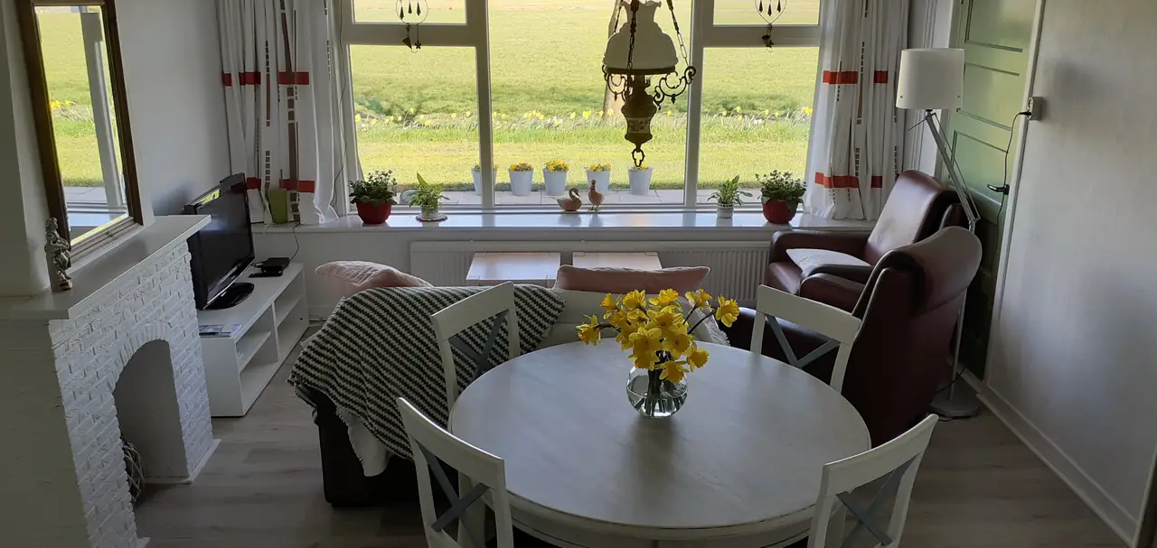 Eigene Küche + Wohnzimmer