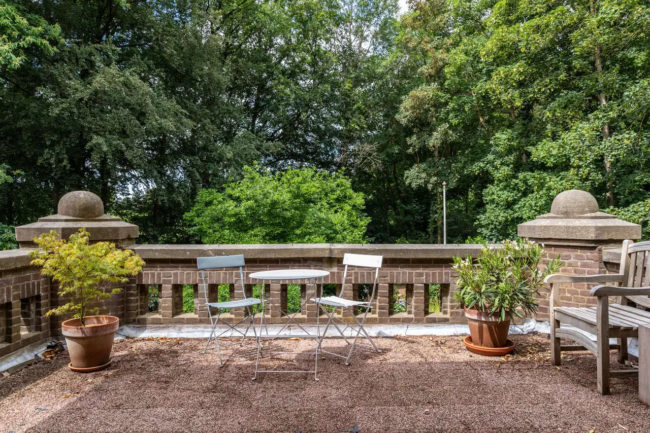 Deluxe Balcony Suite