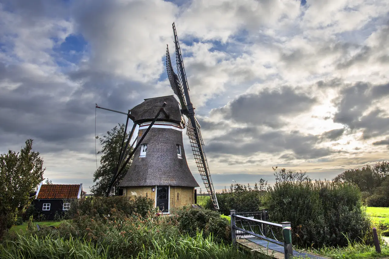 Poldermolen de Swarte Prinsch - Bed and Breakfast Tietjerk