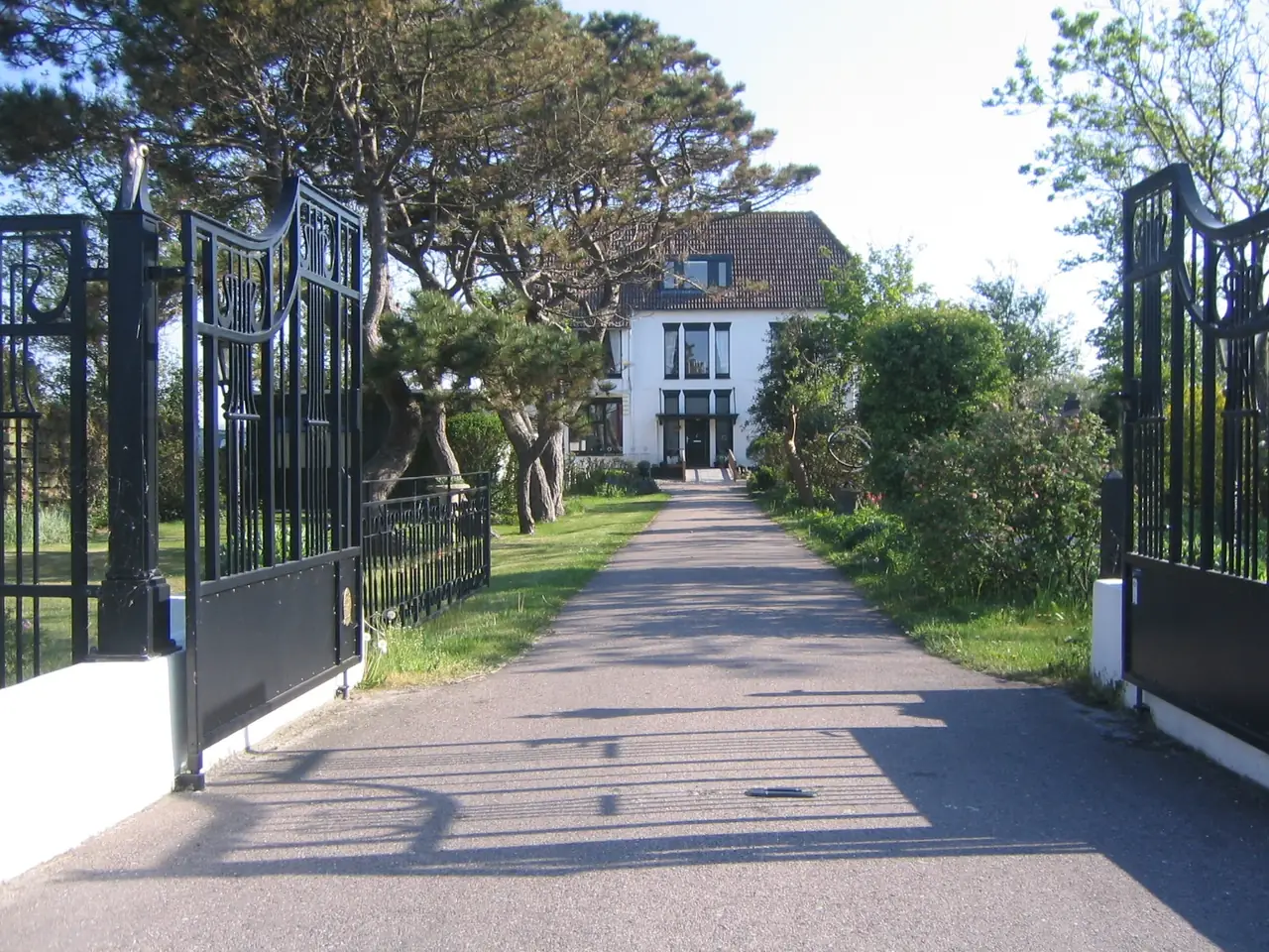 De Witte Villa - Bed and Breakfast Callantsoog