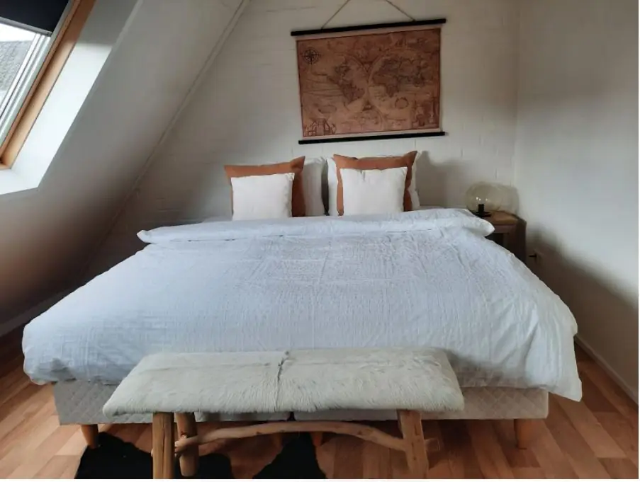 1 of 2 slaapkamer(s)