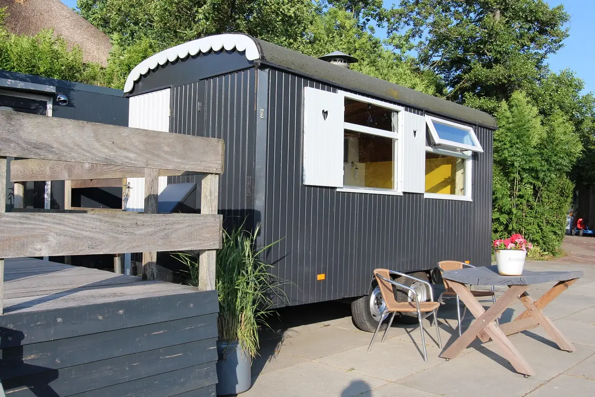 Tiny house Koolmees at Oudesluis campsite