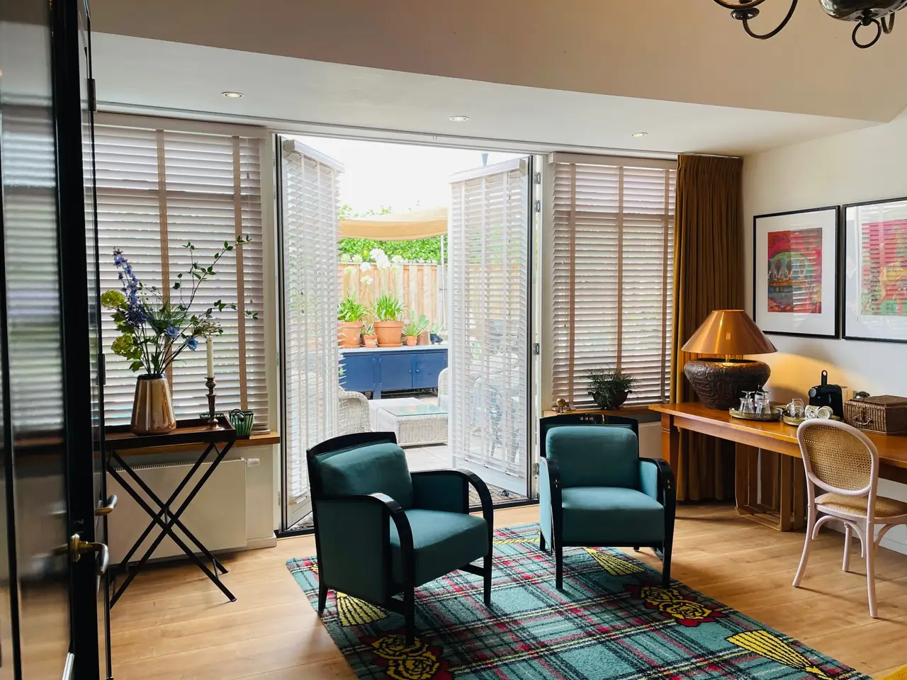 Beelz Bed & Breakfast - Bed and Breakfast Numansdorp