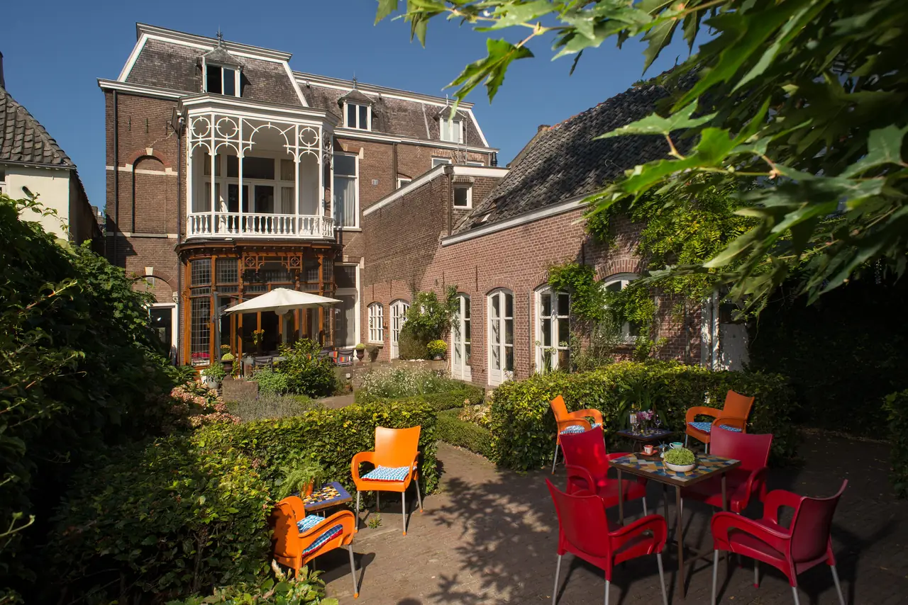 B&B ’s-Hertogenbosch - Boutique Hotel - B&B De Blauwe Pauw - Bed and Breakfast ’s-Hertogenbosch