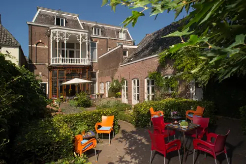 B&B 's-Hertogenbosch - Boutique Hotel - B&B De Blauwe Pauw - Bed and Breakfast 's-Hertogenbosch