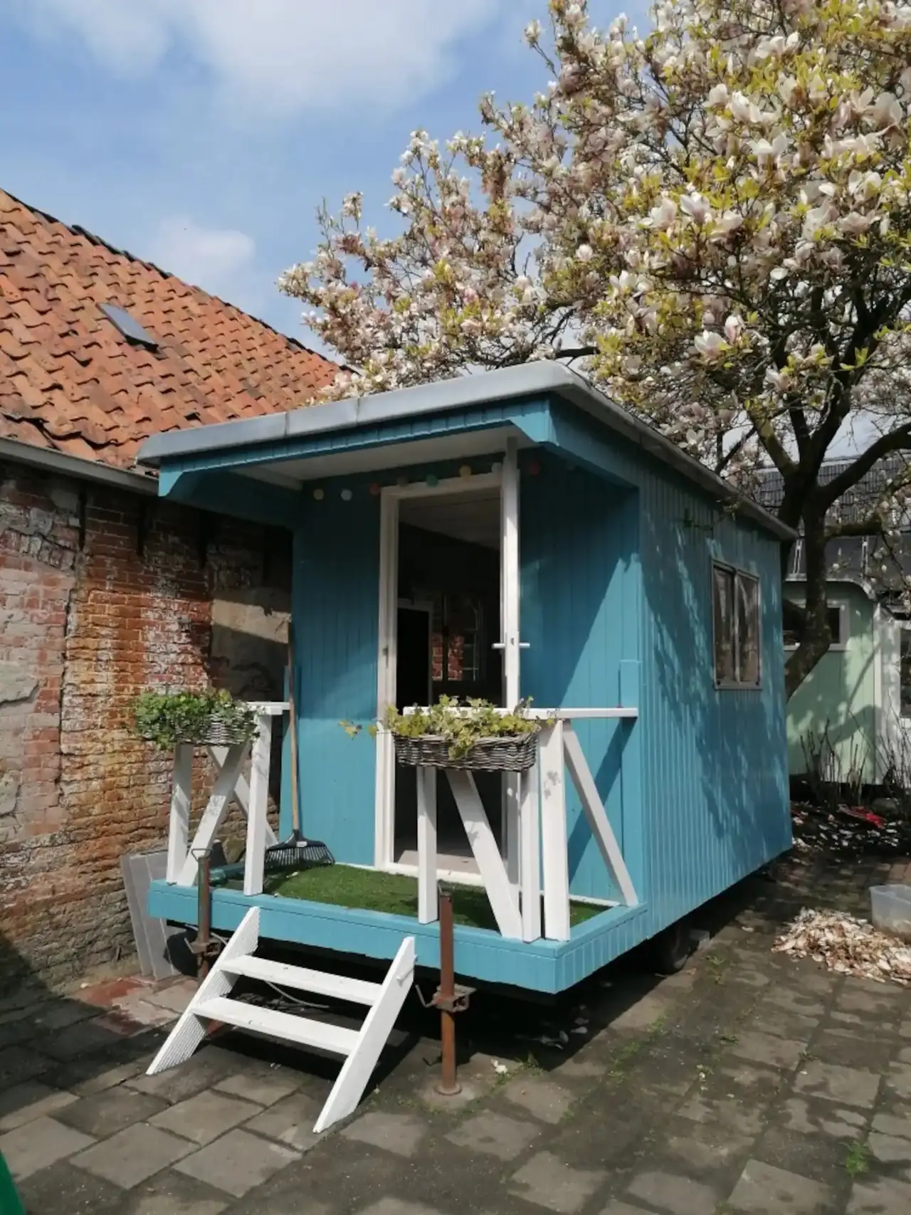 Wie het kleine niet eert