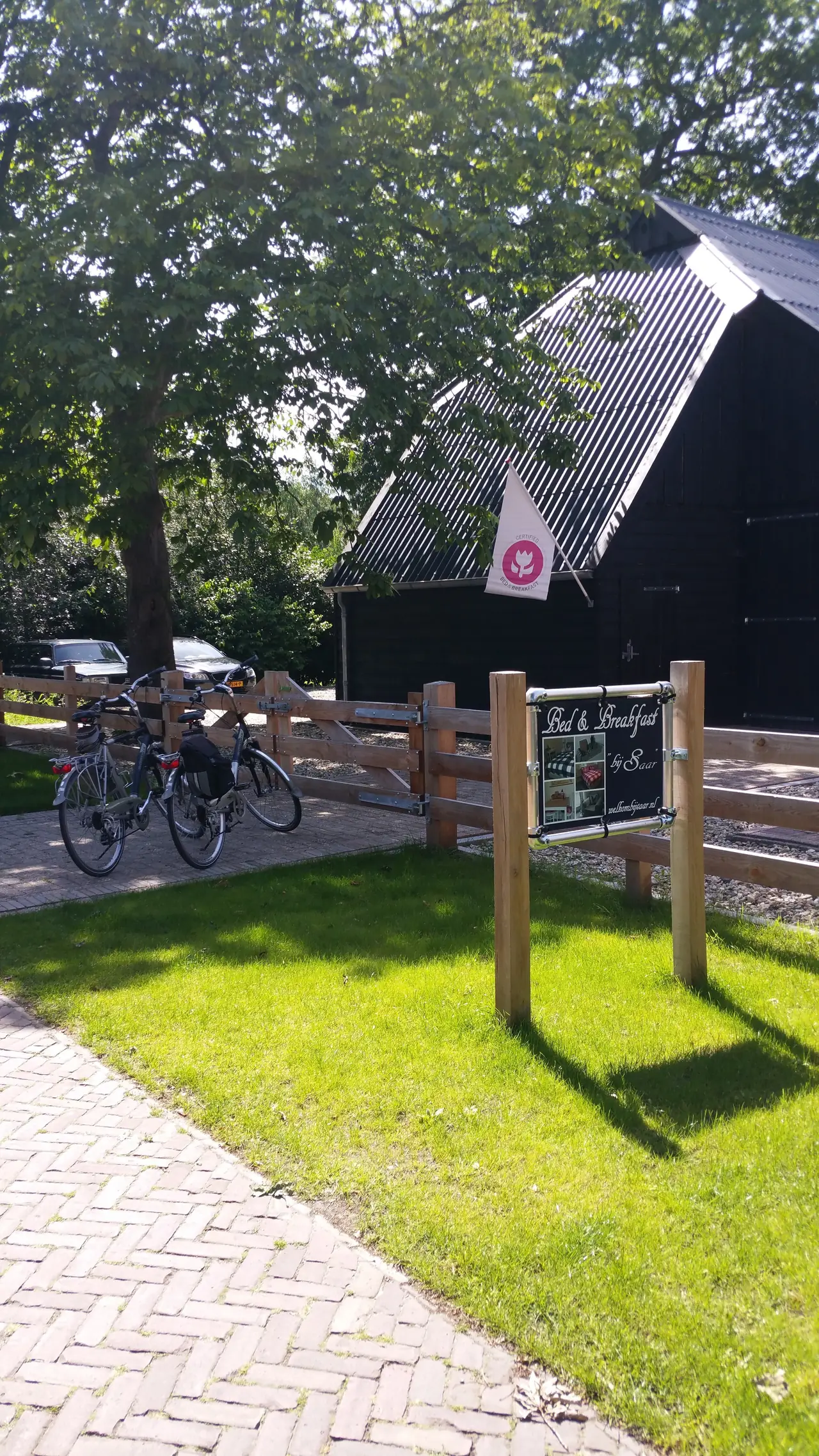 Bij Saar - Bed and Breakfast Zwinderen