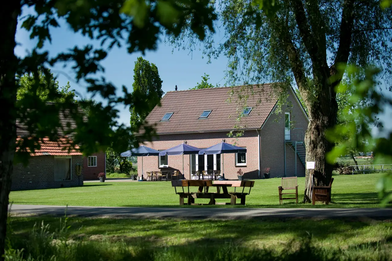 De Hazenhut - Bed and Breakfast De Rips