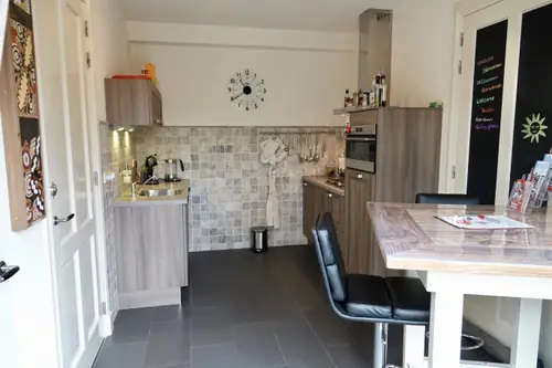 B&B Guesthouse met de Deur in Huis - Bed and Breakfast Helmond
