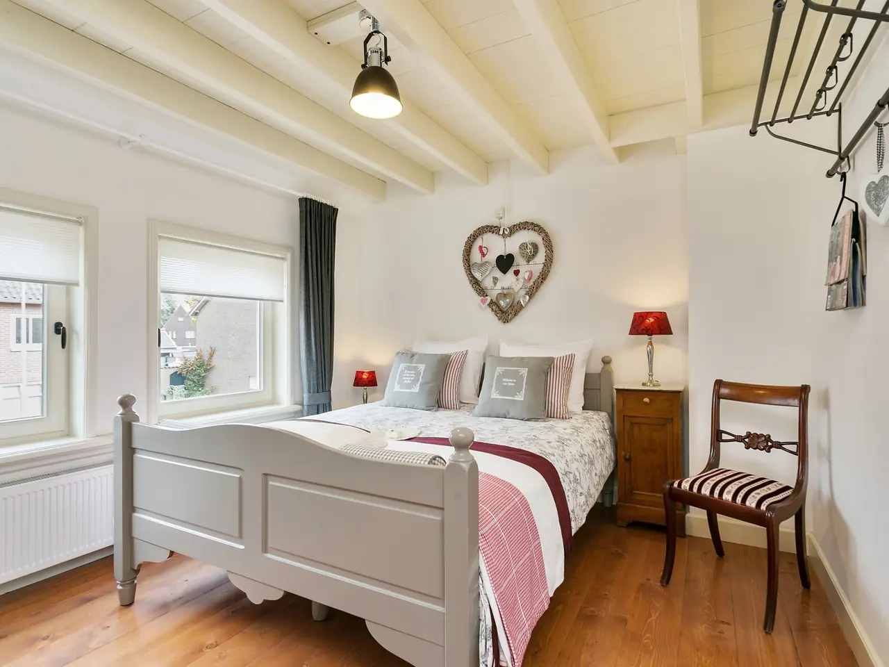 Deluxe Tweepersoonskamer met luxe badkamer. Inclusief ontbijt.