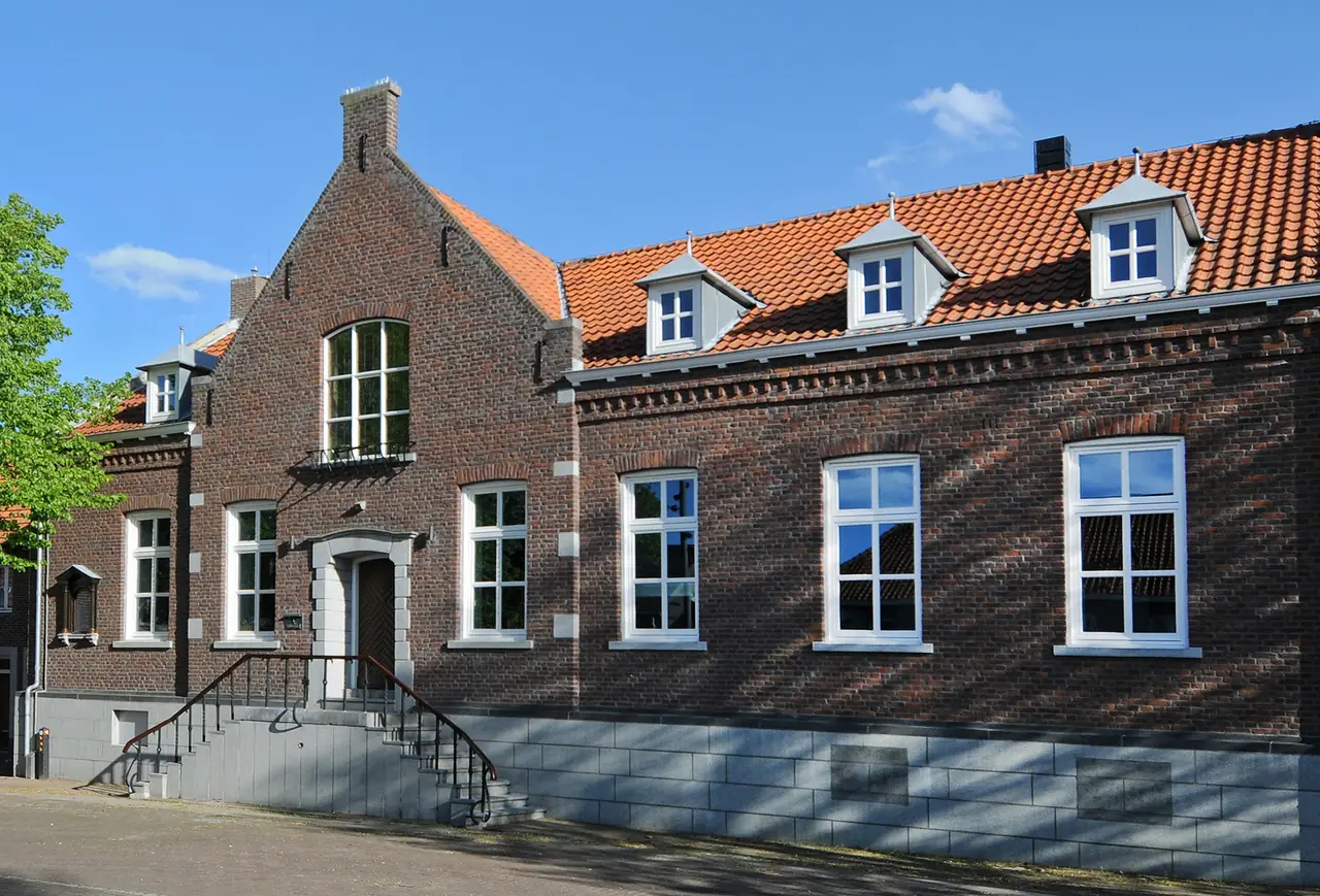 Het Raadhuys - Design B&B - Bed and Breakfast Kessel