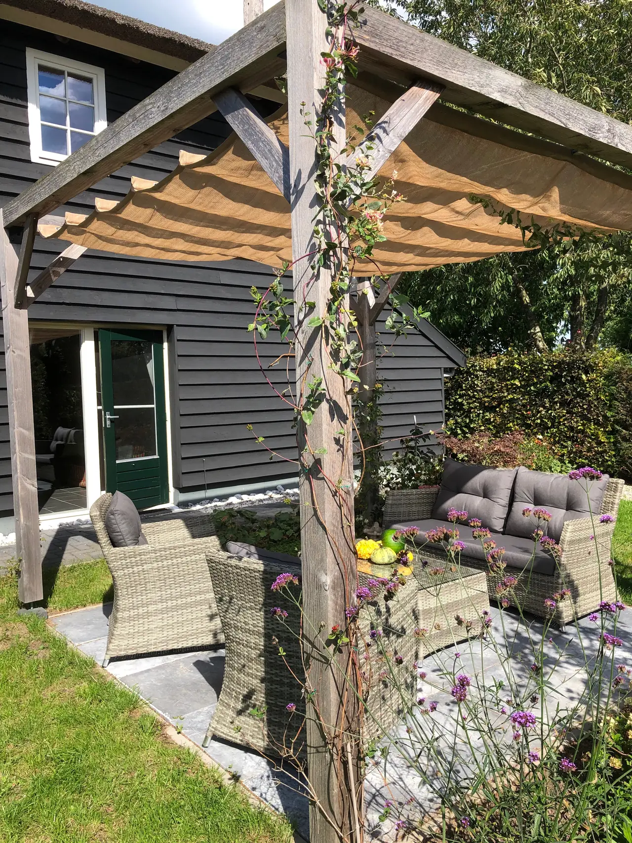 B&B Hilvershof - Bed and Breakfast Wadenoijen