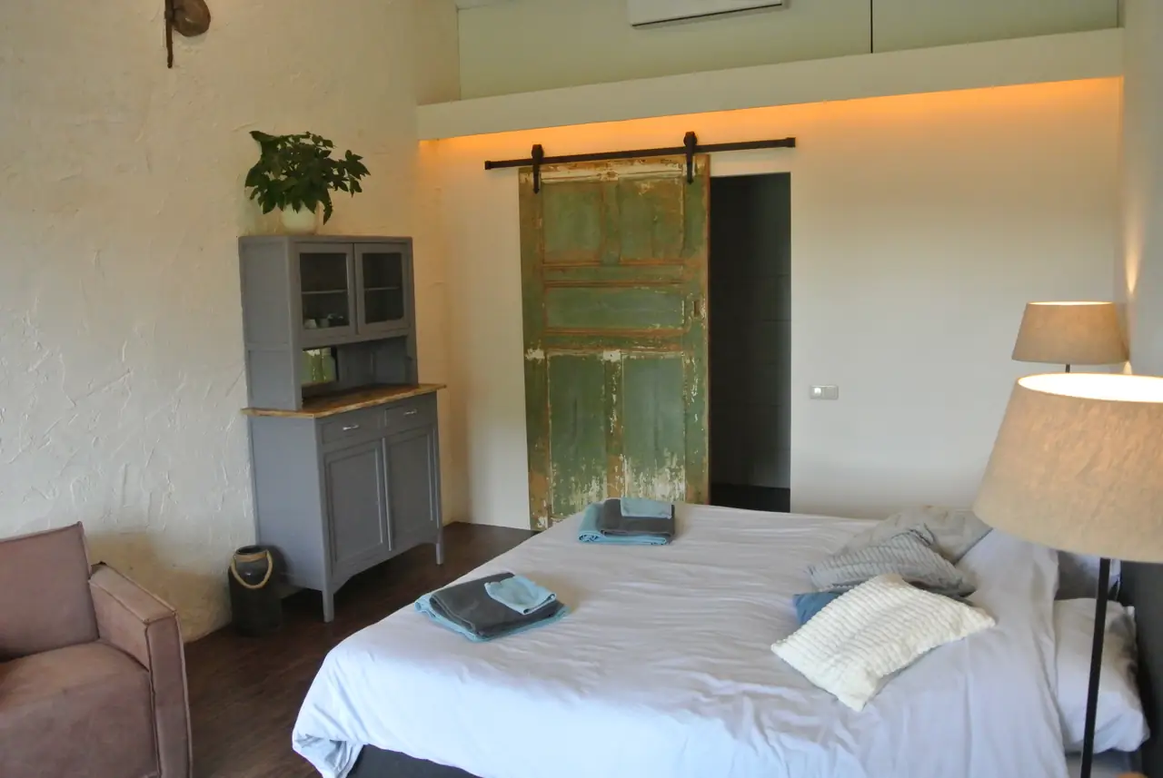 B&B 2