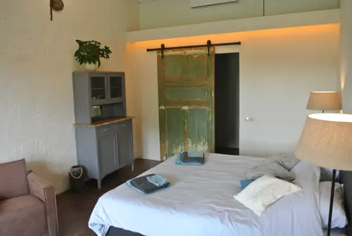 B&B 2
