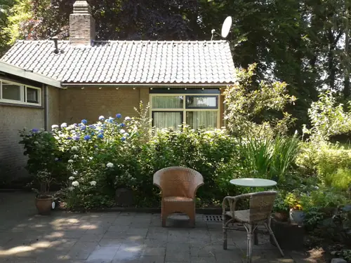 Snooze and Snore - B&B Laren